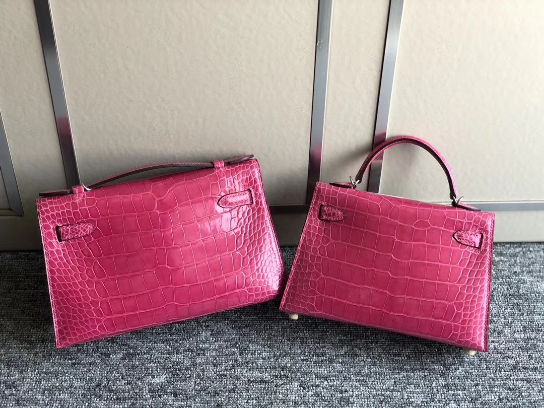 Hermès（爱马仕）Mini kelly pochette 22cm Alligator matt 雾面鳄鱼  E5 桃红 金扣