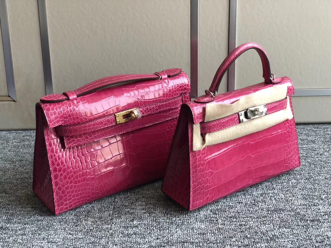 Hermès(爱马仕)Mini kelly pochette 22cm Alligator matt 雾面鳄鱼 E5 桃红 金扣-拉尔森鳄鱼皮具定制 - 爱马仕包包官网 Hermès(爱马仕)Mini kelly pochette 22cm Alligator matt 雾面鳄鱼 E5 桃红 金扣