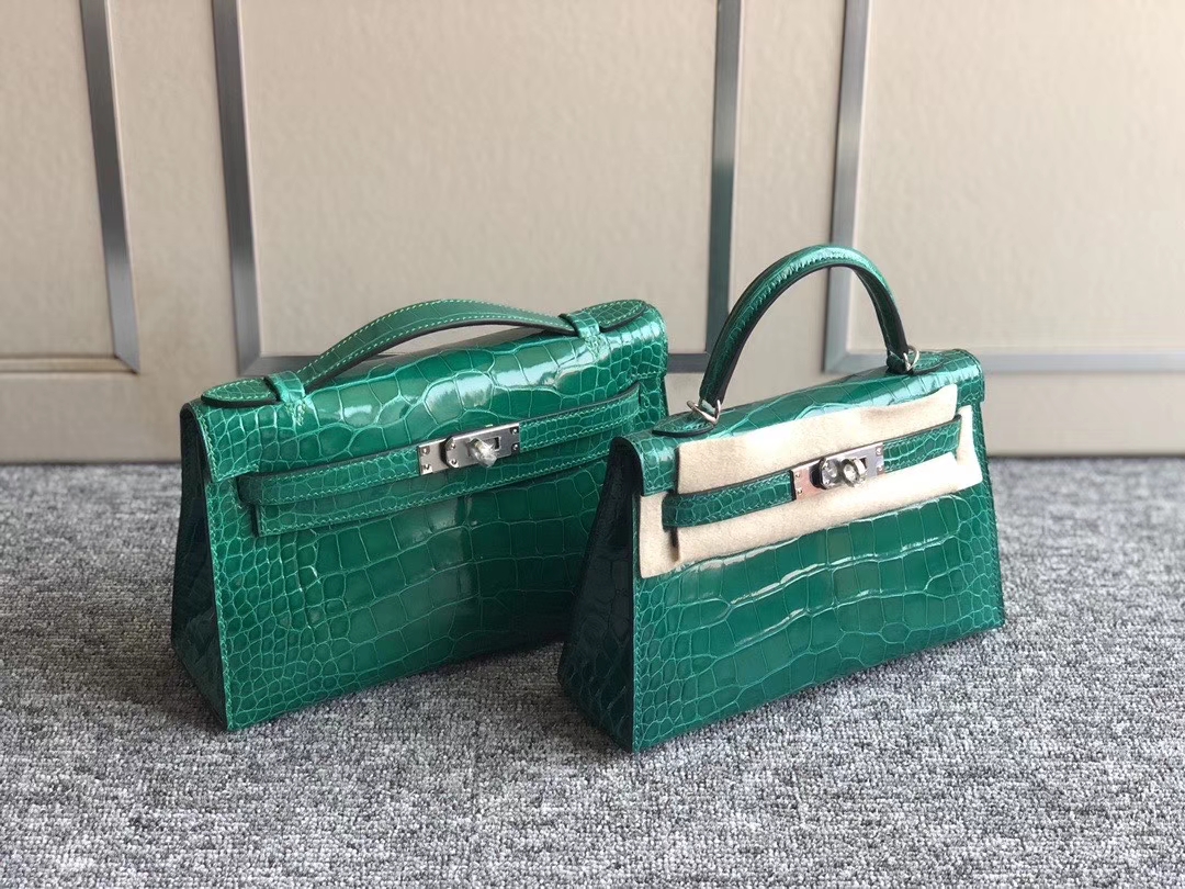 Hermès(爱马仕)Mini kelly ll Alligator shiny 亮面鳄鱼 6Q 翡翠绿 银扣 现货-拉尔森鳄鱼皮具定制 - 爱马仕包包官网 Hermès(爱马仕)Mini kelly ll Alligator shiny 亮面鳄鱼 6Q 翡翠绿 银扣 现货