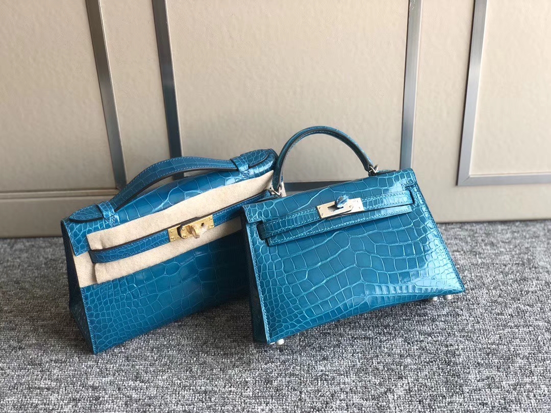 Hermès(爱马仕)Mini kelly pochette 22cm Alligator shiny 亮面鳄鱼 7w 伊兹密尔蓝 金扣 银扣-拉尔森鳄鱼皮具定制 - 爱马仕包包官网 Hermès(爱马仕)Mini kelly pochette 22cm Alligator shiny 亮面鳄鱼 7w 伊兹密尔蓝 金扣 银扣