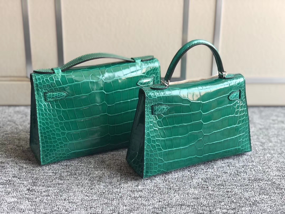 Hermès（爱马仕）Mini kelly ll Alligator shiny 亮面鳄鱼 6Ｑ 翡翠绿 银扣 现货
