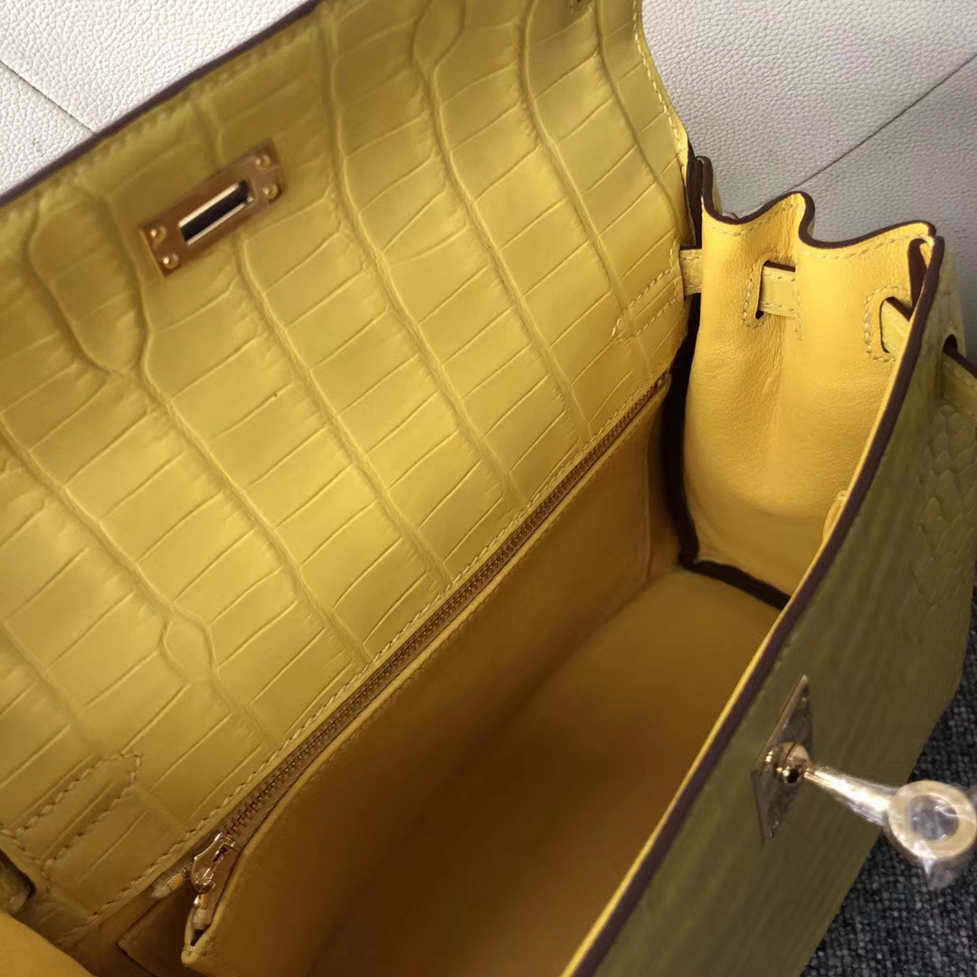 Hermès（爱马仕）Kelly 凯莉包 Matt alligator crocodile 雾面美洲鳄 柠檬黄 蜡线全手工 25cm 接受预定