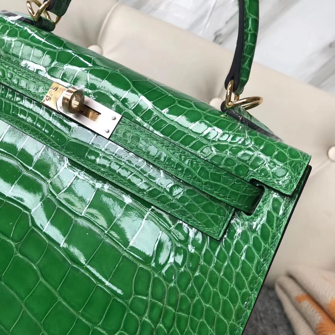 Hermès(爱马仕)Kelly 凯莉包 crocodile 亮面美洲鳄 1L仙人掌绿 蜡线全手工 金扣 接受预定 25cm-拉尔森鳄鱼皮具定制 - 爱马仕包包官网 Hermès(爱马仕)Kelly 凯莉包 crocodile 亮面美洲鳄 1L仙人掌绿 蜡线全手工 金扣 接受预定 25cm