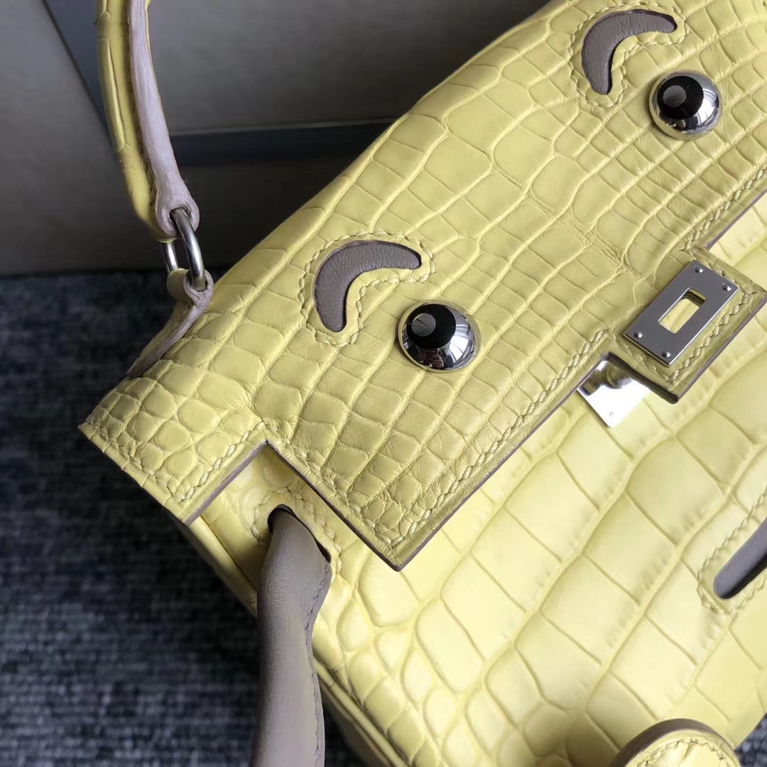 Hermès（爱马仕） Kelly doll 娃娃包 柠檬黄 雾面美洲鳄 银扣 16cm 现货