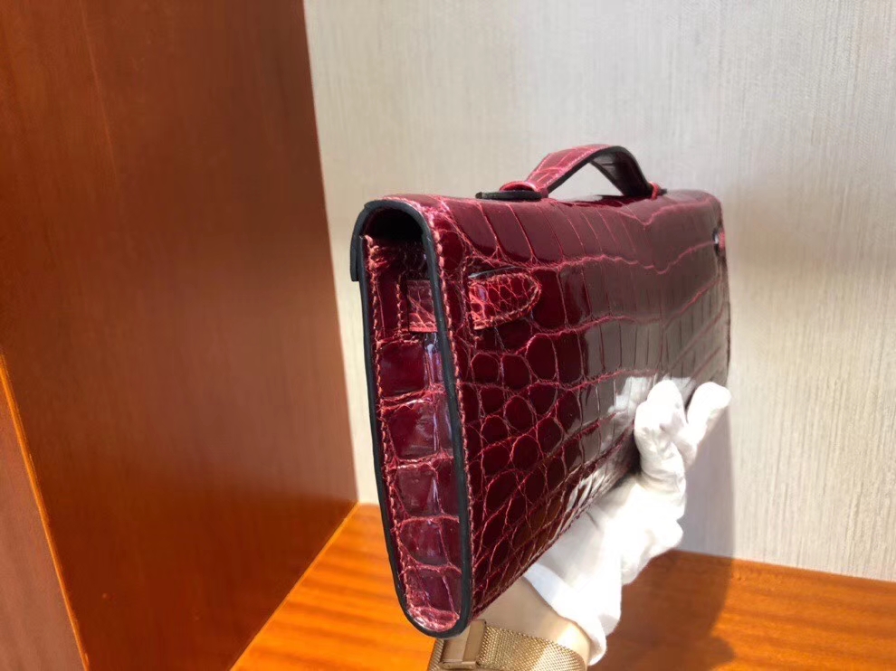 Hermès（爱马仕）Kelly cut 亮面鳄鱼 F5 勃艮第酒红 银扣 手拿包 晚宴包 31cm 现货