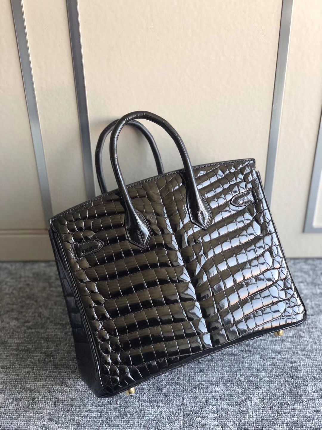 Hermès(爱马仕)Birkin 25cm Crocodile shiny 亮面鳄鱼 ck89 黑色 Noir 银扣 拱珠皮 顶级手缝 现货-拉尔森鳄鱼皮具定制 - 爱马仕包包官网 Hermès(爱马仕)Birkin 25cm Crocodile shiny 亮面鳄鱼 ck89 黑色 Noir 银扣 拱珠皮 顶级手缝 现货