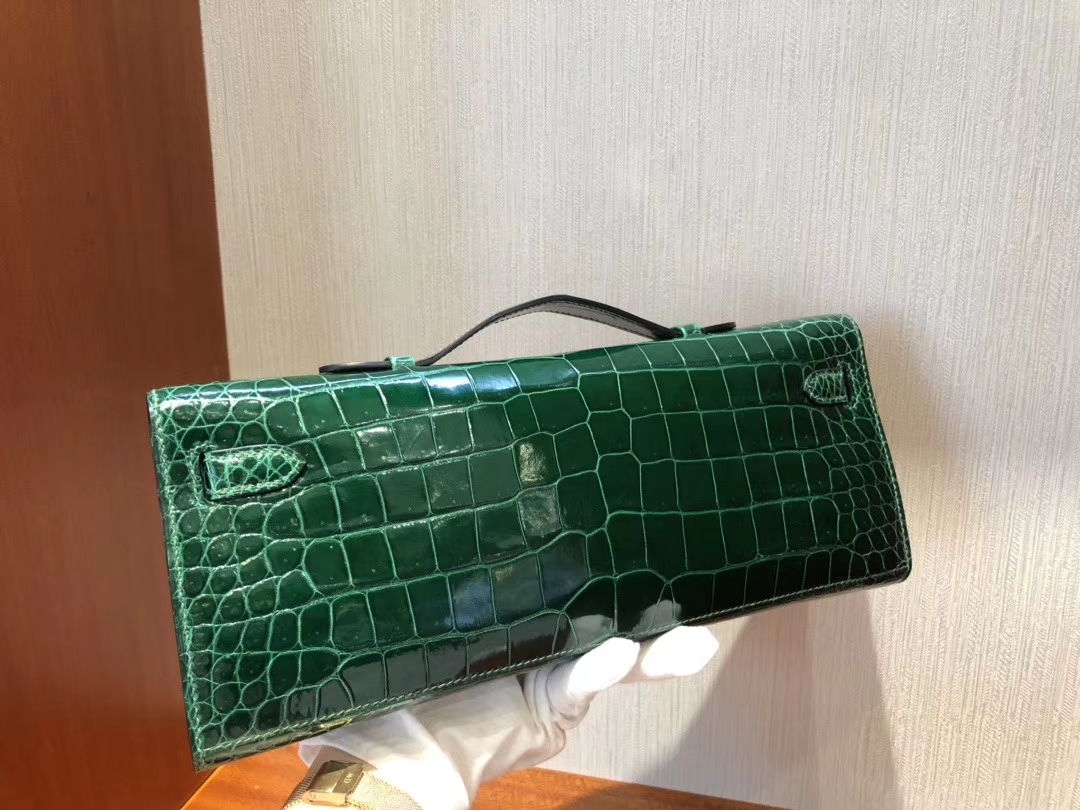 Hermès（爱马仕）Kelly cut 31cm Porosus shiny 亮面澳洲湾鳄鳄鱼 ck67 祖母绿 vert fonce 金扣 手拿包 晚宴包 现货