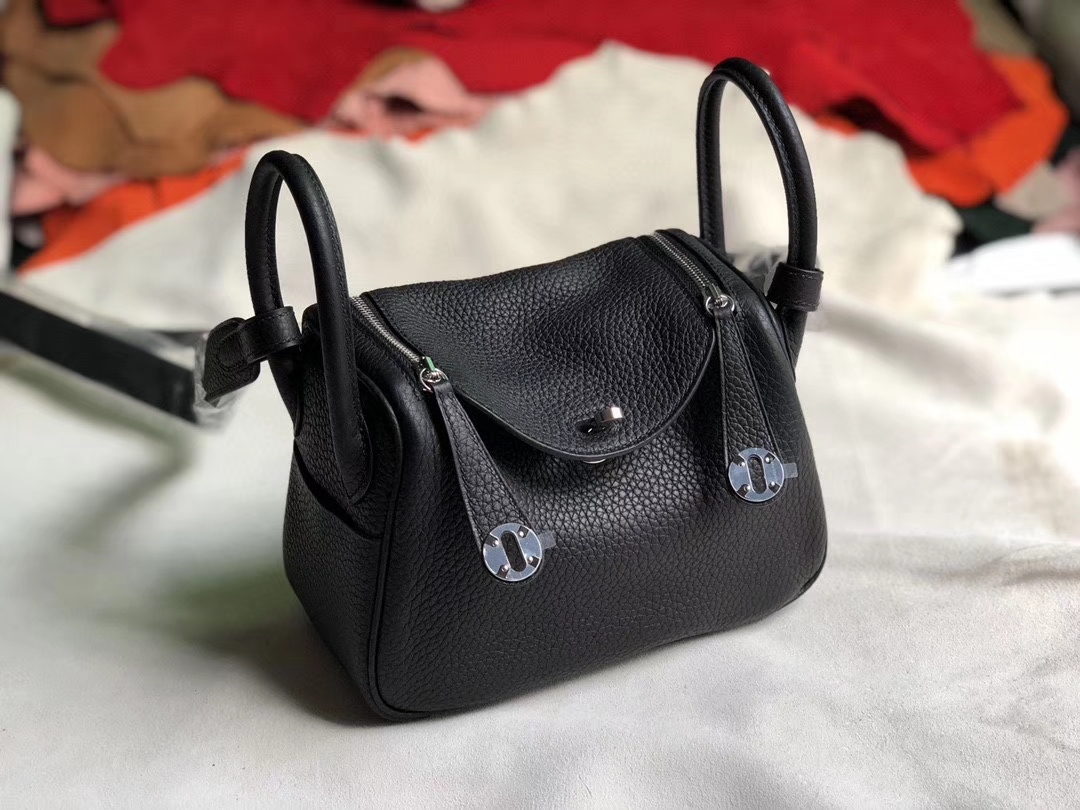 Hermès(爱马仕)Mini lindy 20cm tc ck89 黑色 银扣 顶级手缝 小可爱 现货-拉尔森鳄鱼皮具定制 - 爱马仕包包官网 Hermès(爱马仕)Mini lindy 20cm tc ck89 黑色 银扣 顶级手缝 小可爱 现货
