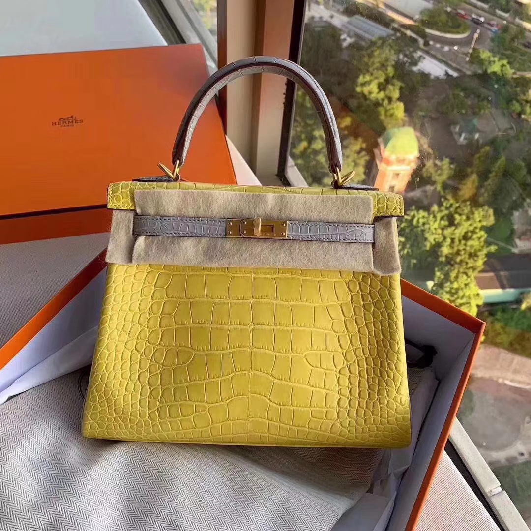 Hermès(爱马仕)Kelly 凯莉包Matt alligator crocodile 雾面美洲鳄 柠檬黄拼银河灰 25cm-拉尔森鳄鱼皮具定制 - 爱马仕包包官网 Hermès(爱马仕)Kelly 凯莉包Matt alligator crocodile 雾面美洲鳄 柠檬黄拼银河灰 25cm
