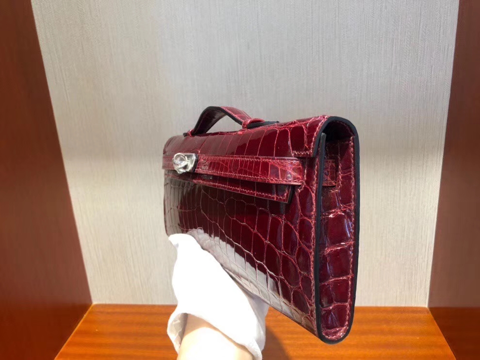 Hermès（爱马仕）Kelly cut 亮面鳄鱼 F5 勃艮第酒红 银扣 手拿包 晚宴包 31cm 现货