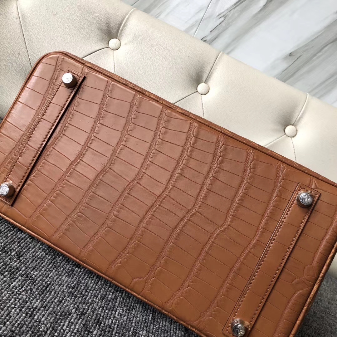 Hermès(爱马仕)Birkin 30cm Alligator matt 雾面鳄鱼 棕色 银扣 定制-拉尔森鳄鱼皮具定制 - 爱马仕包包官网 Hermès(爱马仕)Birkin 30cm Alligator matt 雾面鳄鱼 棕色 银扣 定制