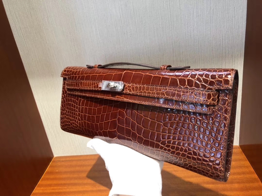 Hermès（爱马仕）Kelly cut 31cm Porosus shiny 亮面澳洲湾鳄鳄鱼 ck31 蜜糖棕 Miel 银扣 手拿包 晚宴包 现货