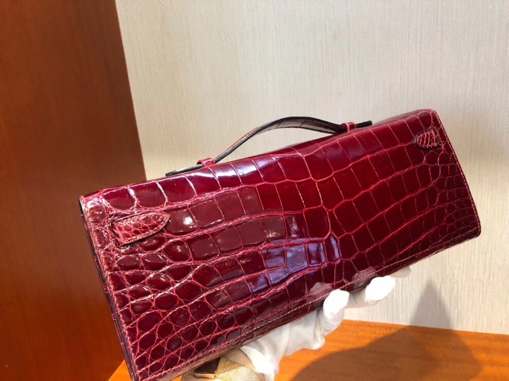 Hermès（爱马仕）Kelly cut 亮面鳄鱼 F5 勃艮第酒红 银扣 手拿包 晚宴包 31cm 现货