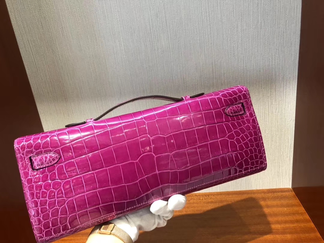 Hermès（爱马仕）Kelly cut 31cm Porosus shiny 亮面澳洲湾鳄鳄鱼 J5 天方夜谭粉紫 银扣 手拿包 晚宴包 现货