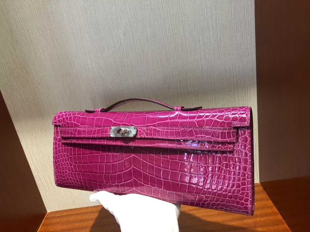 Hermès（爱马仕）Kelly cut 31cm Porosus shiny 亮面澳洲湾鳄鳄鱼 J5 天方夜谭粉紫 银扣 手拿包 晚宴包 现货