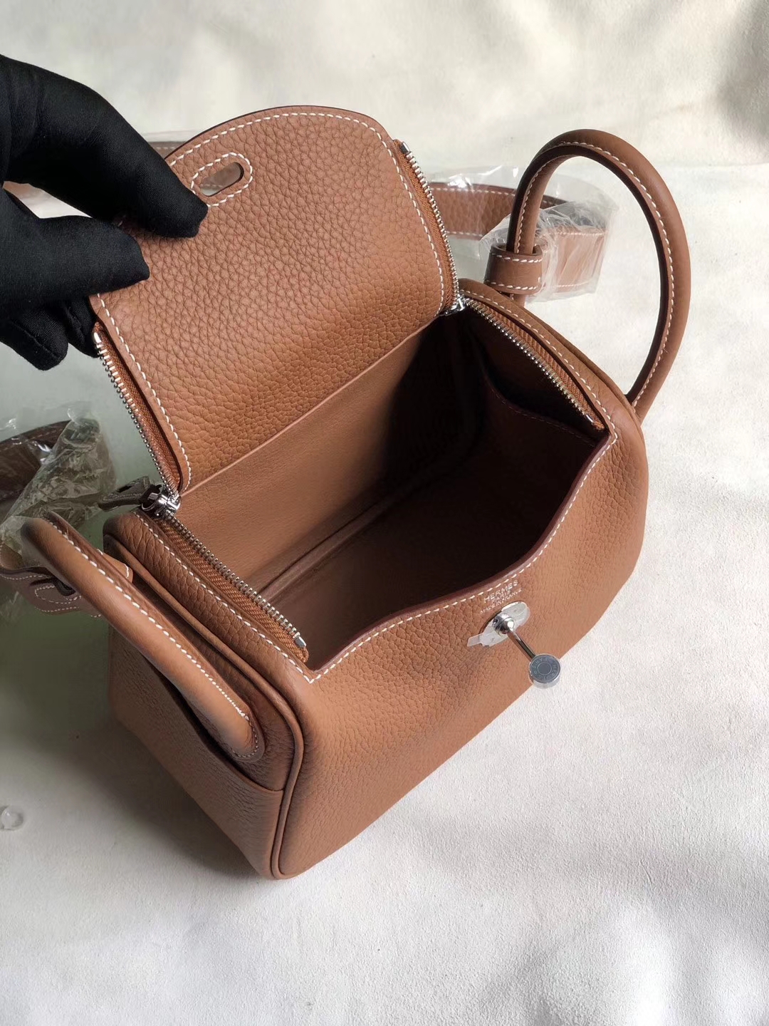 Hermès（爱马仕）Mini lindy 20cm ck37 金棕色 银扣 顶级手缝 小可爱 现货