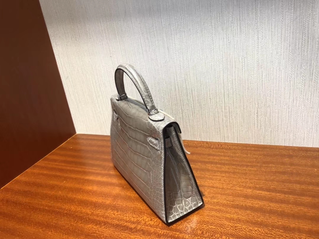 Hermès（爱马仕）Mini kelly 2 Alligator shiny 亮面鳄鱼 ck81 斑鸠灰 银扣 顶级手缝 现货