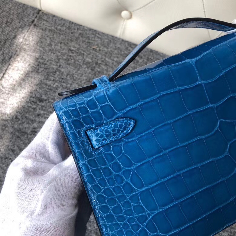 Hermès（爱马仕）Mini kelly pochette 22cm 亮面鳄鱼 7Ｑ爱琴海蓝  金扣 手拿包 晚宴包 顶级手缝