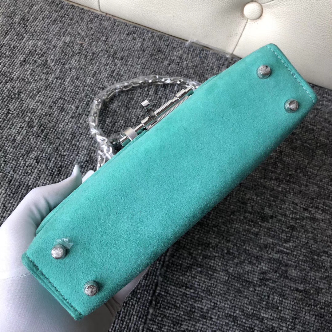 Hermès（爱马仕）Verrou17cm 麂皮 7v 湖水绿 银扣 定制