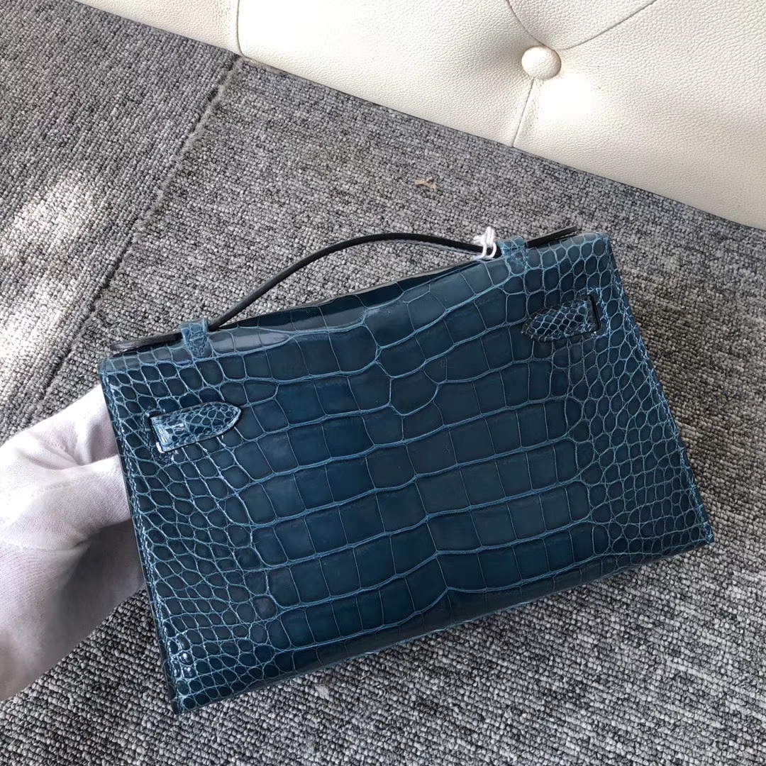 Hermès（爱马仕）Mini kelly pochette 22cm 亮面鳄鱼 w0 博斯普鲁斯绿 金扣 手拿包 晚宴包