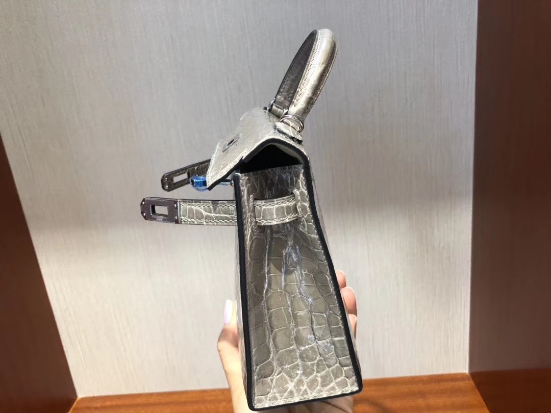 Hermès（爱马仕）Mini kelly 2 Alligator shiny 亮面鳄鱼 ck81 斑鸠灰 银扣 顶级手缝 现货