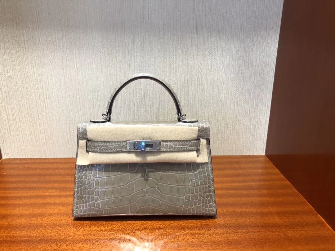 Hermès（爱马仕）Mini kelly 2 Alligator shiny 亮面鳄鱼 ck81 斑鸠灰 银扣 顶级手缝 现货