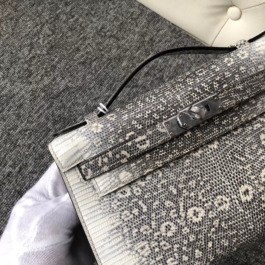 Hermès（爱马仕）Mini kelly pochette 22cm Lizard 进口亮面蜥蜴 小喜马拉雅色 银扣 手拿包 晚宴包