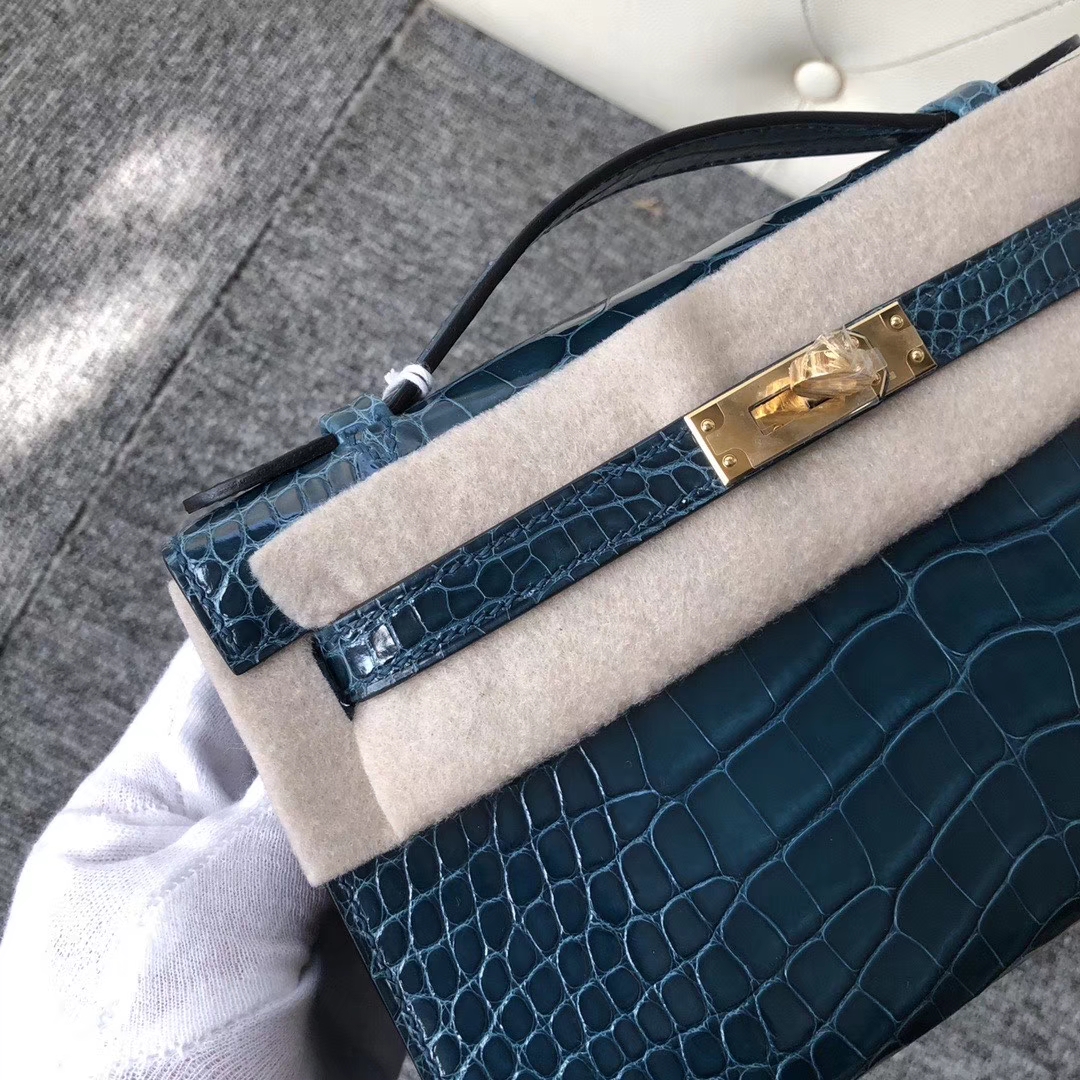 Hermès（爱马仕）Mini kelly pochette 22cm 亮面鳄鱼 w0 博斯普鲁斯绿 金扣 手拿包 晚宴包