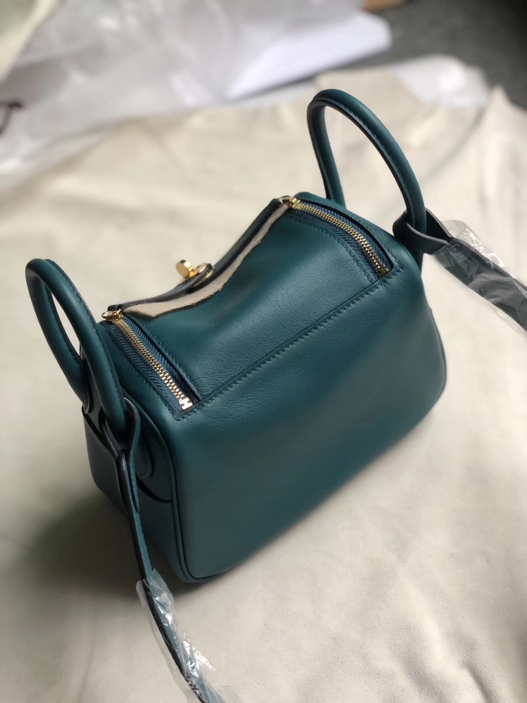 Hermès(爱马仕)Mini lindy 迷你凯莉 swift 海峡绿 金扣 定制-拉尔森鳄鱼皮具定制 - 爱马仕包包官网 Hermès(爱马仕)Mini lindy 迷你凯莉 swift 海峡绿 金扣 定制