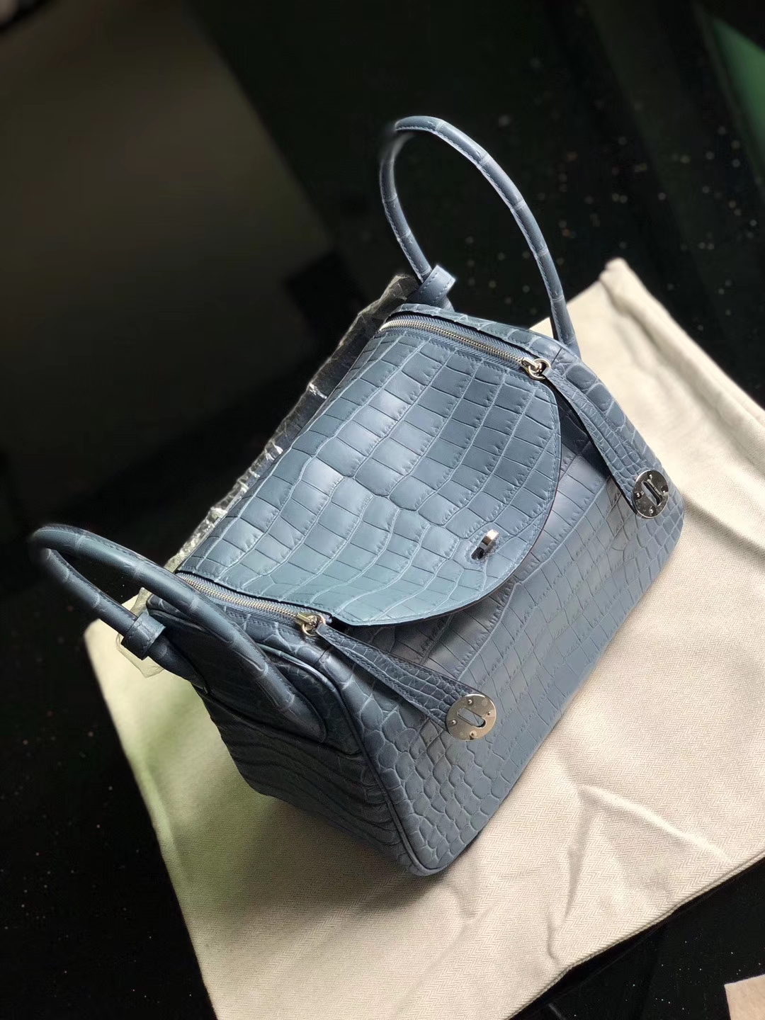 Hermès（爱马仕）Lindy 26cm Crocodile matt 雾面鳄鱼 雾霾蓝 银扣 顶级手缝 定制