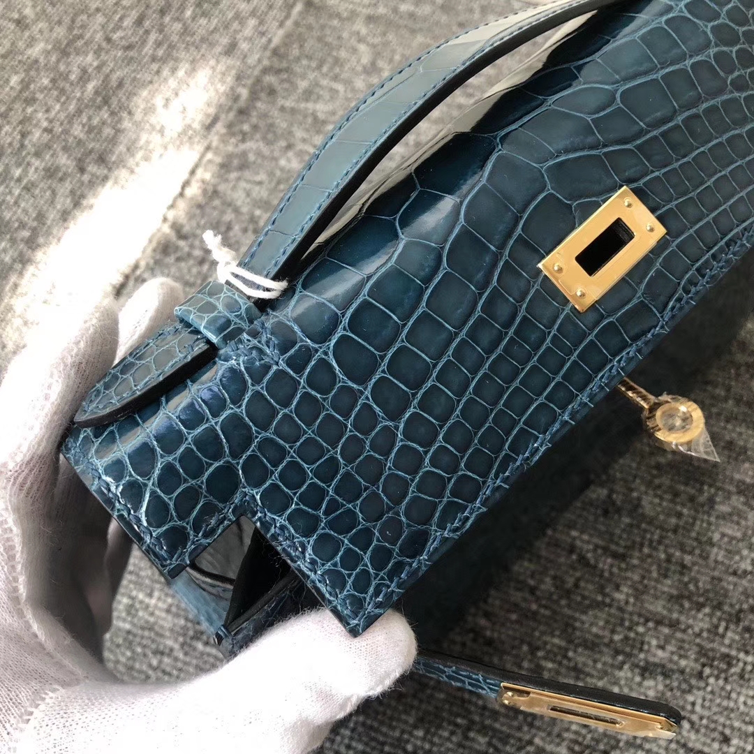 Hermès（爱马仕）Mini kelly pochette 22cm 亮面鳄鱼 w0 博斯普鲁斯绿 金扣 手拿包 晚宴包
