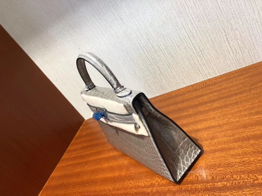 Hermès（爱马仕）Mini kelly 2 Alligator shiny 亮面鳄鱼 ck81 斑鸠灰 银扣 顶级手缝 现货