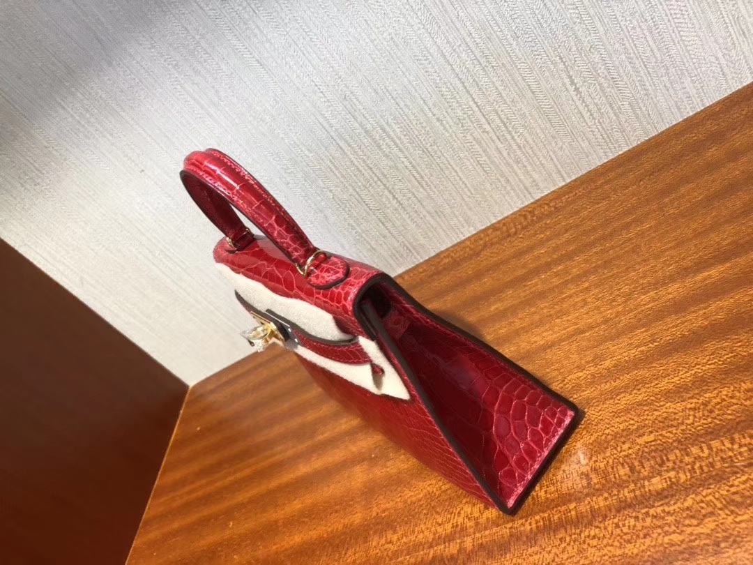 Hermès（爱马仕）Mini kelly 迷你凯莉 亮面鳄鱼 ck95 法拉利红 Braise 金扣 顶级手缝 2代 现货