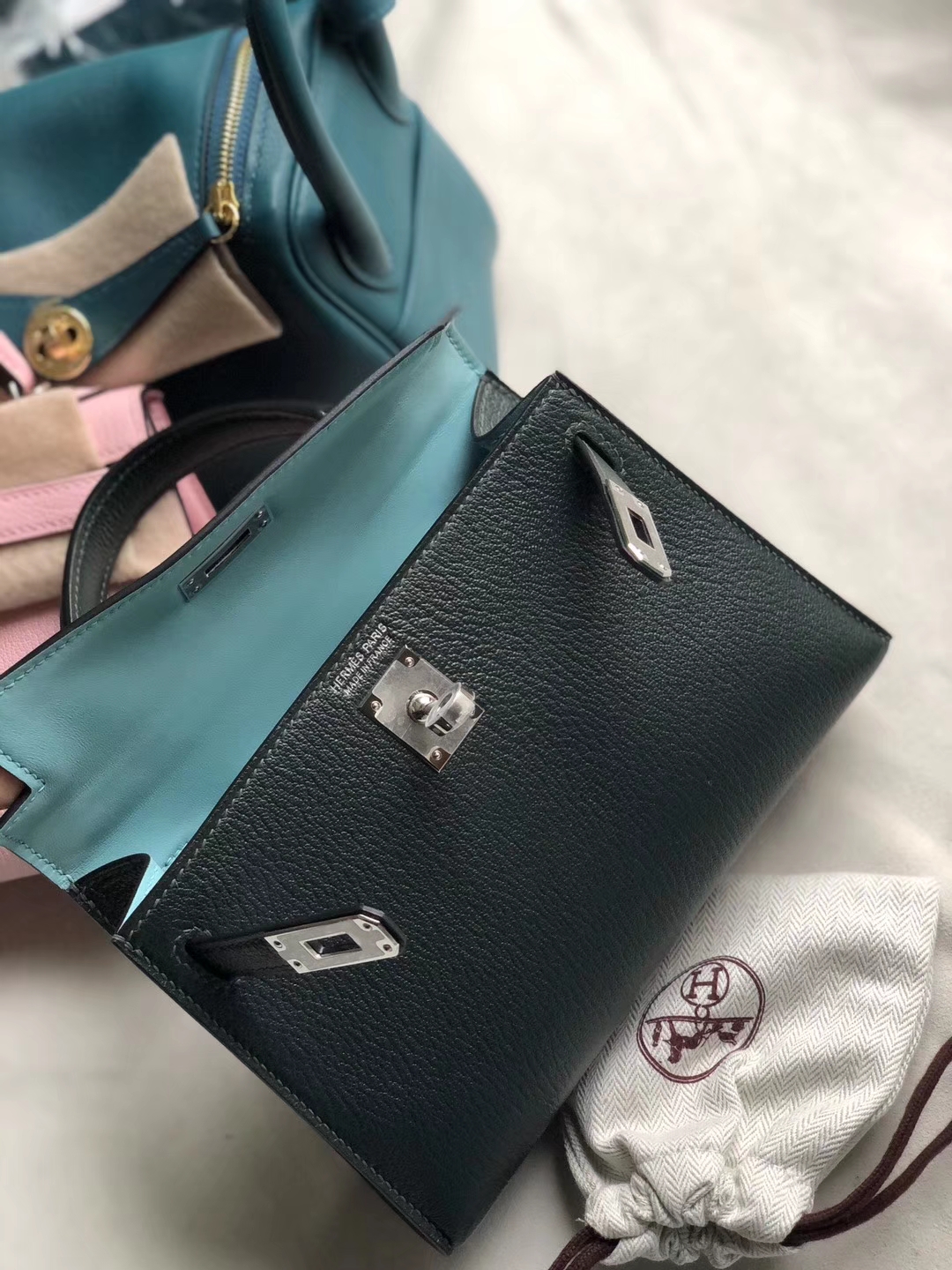 Hermès（爱马仕）Mini Kelly 2 山羊 6o 柏树绿 内拼圣西尔蓝 银扣 定制
