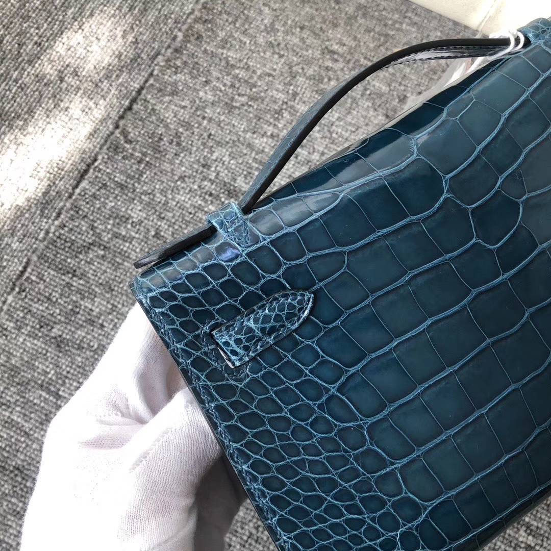 Hermès（爱马仕）Mini kelly pochette 22cm 亮面鳄鱼 w0 博斯普鲁斯绿 金扣 手拿包 晚宴包