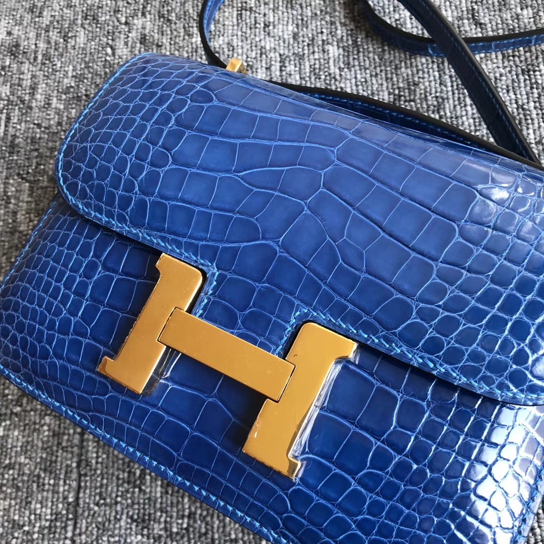 Hermès（爱马仕）Constance 18cm Alligator shiny 亮面鳄鱼 7Ｑ 希腊蓝 金扣 顶级手缝 现货