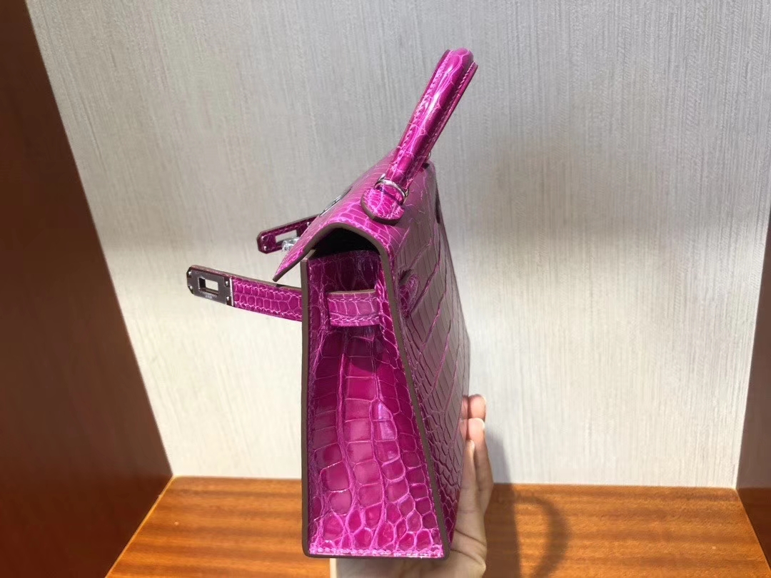 Hermès(爱马仕)Mini kelly 2 Alligator shiny 亮面鳄鱼 J5 天方夜谭粉紫 银扣 顶级手缝 现货-拉尔森鳄鱼皮具定制 - 爱马仕包包官网 Hermès(爱马仕)Mini kelly 2 Alligator shiny 亮面鳄鱼 J5 天方夜谭粉紫 银扣 顶级手缝 现货
