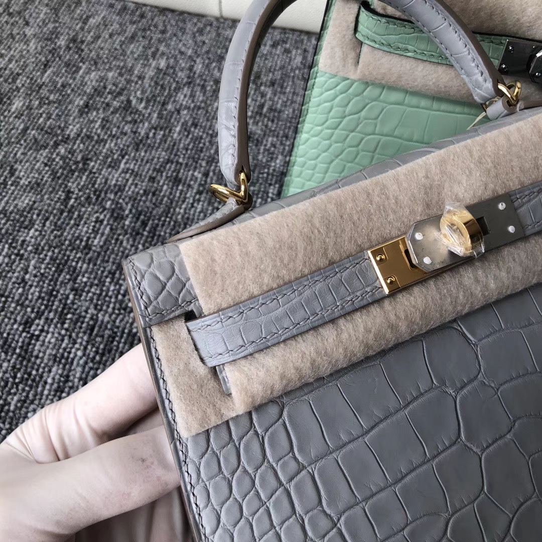 Hermès（爱马仕）Mini kelly ll Alligator matt 雾面鳄鱼 ck80 珍珠灰 金扣 顶级手缝