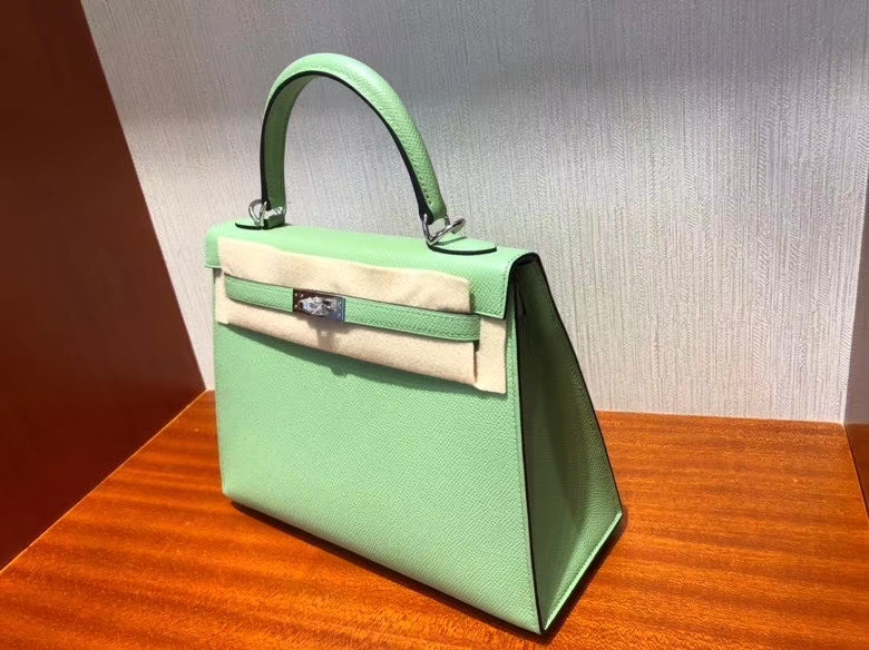 Hermès（爱马仕）Kelly 凯莉包 Epsom 原厂掌纹皮 3I 牛油果绿 银扣 25cm 顶级手缝 现货