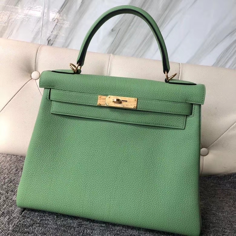 Hermès(爱马仕)Kelly 28cm 原厂小牛皮 togo 3i 牛油果绿 金扣 顶级手缝 现货-拉尔森鳄鱼皮具定制 - 爱马仕包包官网 Hermès(爱马仕)Kelly 28cm 原厂小牛皮 togo 3i 牛油果绿 金扣 顶级手缝 现货