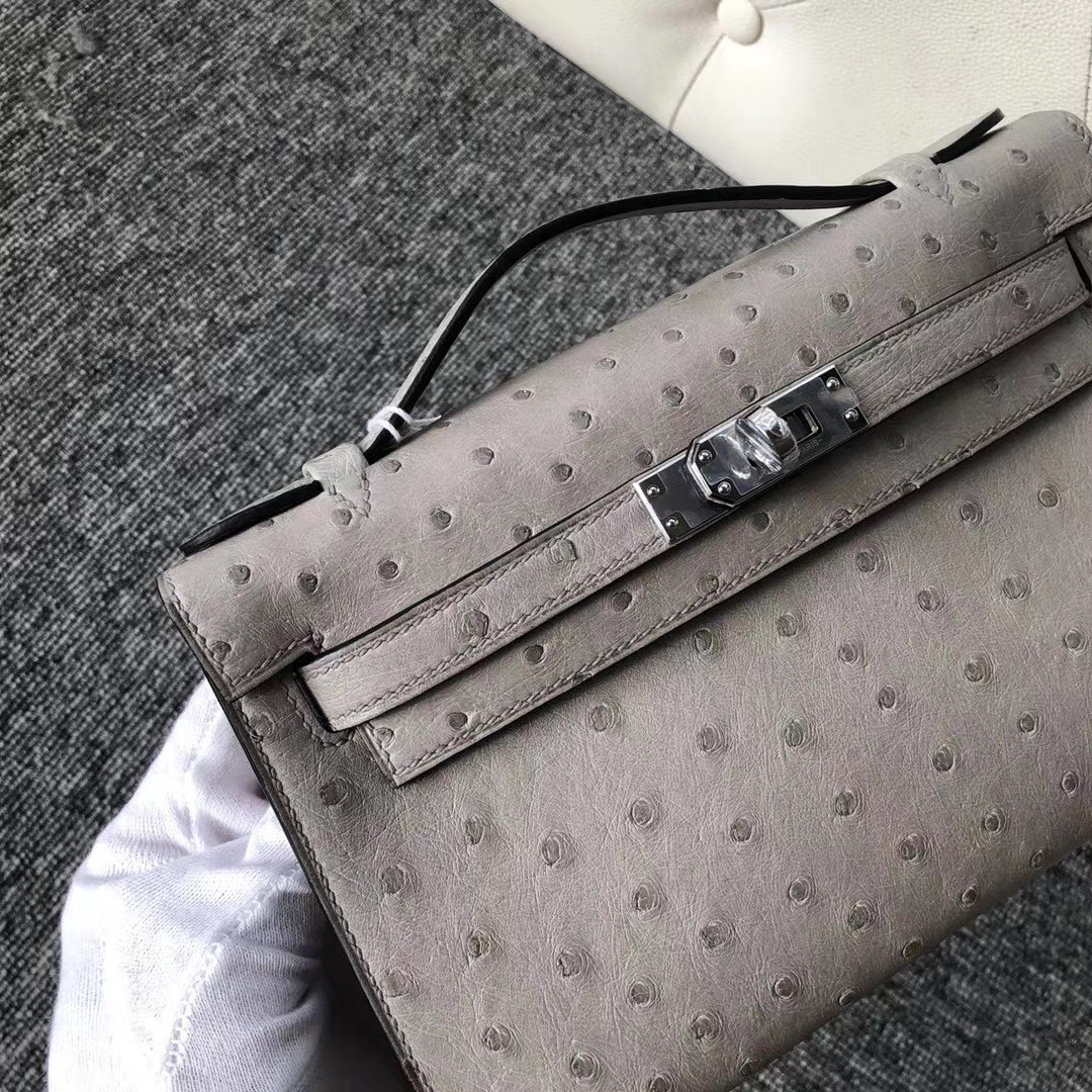 Hermès(爱马仕)Mini Kelly 22cm kk ostrich 顶级鸵鸟皮 冰川灰 蜡线全缝 银扣-拉尔森鳄鱼皮具定制 - 爱马仕包包官网 Hermès(爱马仕)Mini Kelly 22cm kk ostrich 顶级鸵鸟皮 冰川灰 蜡线全缝 银扣