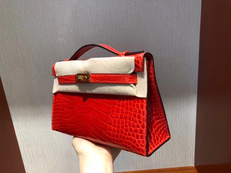 Hermès(爱马仕)Mini kelly Pochette 22cm Alligator shiny S3 心红色 金扣 顶级手缝 定制-拉尔森鳄鱼皮具定制 - 爱马仕包包官网 Hermès(爱马仕)Mini kelly Pochette 22cm Alligator shiny S3 心红色 金扣 顶级手缝 定制