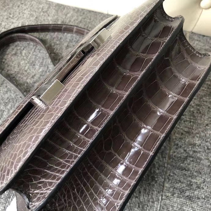 Hermès（爱马仕）Constance 24cm  Alligator shiny 亮面鳄鱼 铅笔灰 银扣 顶级手缝 现货