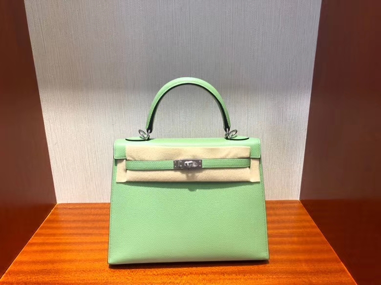 Hermès（爱马仕）Kelly 凯莉包 Epsom 原厂掌纹皮 3I 牛油果绿 银扣 25cm 顶级手缝 现货