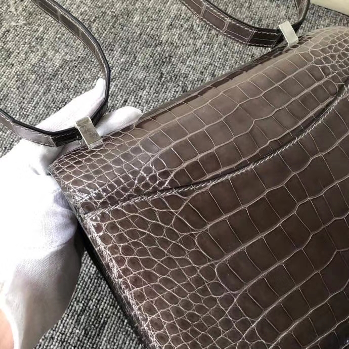 Hermès（爱马仕）Constance 24cm  Alligator shiny 亮面鳄鱼 铅笔灰 银扣 顶级手缝 现货