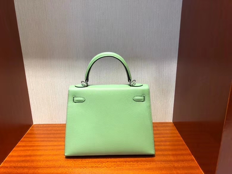 Hermès（爱马仕）Kelly 凯莉包 Epsom 原厂掌纹皮 3I 牛油果绿 银扣 25cm 顶级手缝 现货