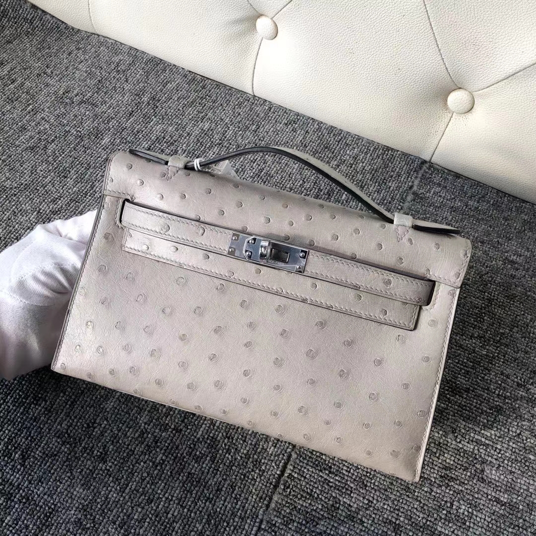 Hermès(爱马仕)Mini Kelly 22cm kk ostrich 顶级鸵鸟皮 冰川灰 蜡线全缝 银扣-拉尔森鳄鱼皮具定制 - 爱马仕包包官网 Hermès(爱马仕)Mini Kelly 22cm kk ostrich 顶级鸵鸟皮 冰川灰 蜡线全缝 银扣
