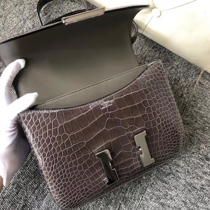 Hermès（爱马仕）Constance 24cm  Alligator shiny 亮面鳄鱼 铅笔灰 银扣 顶级手缝 现货