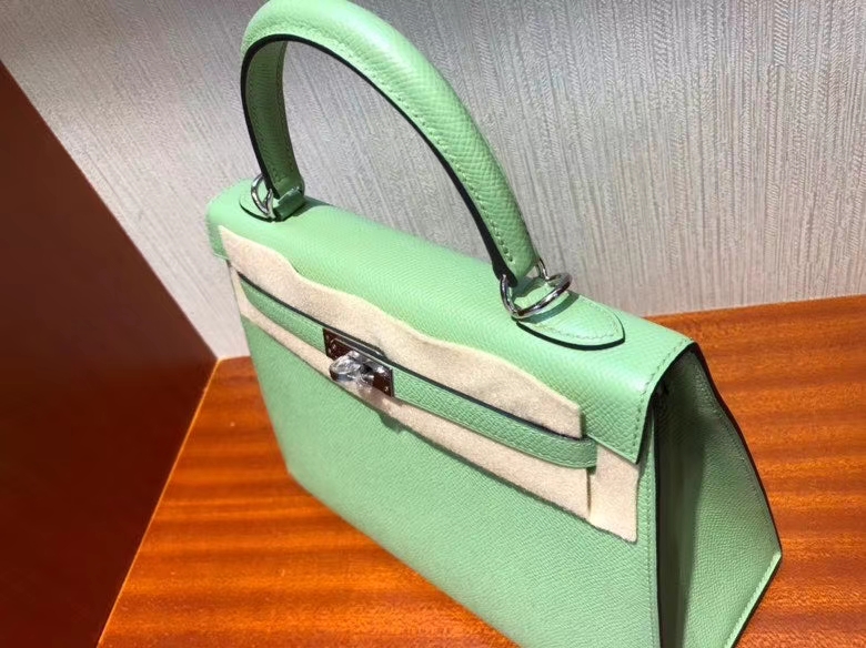 Hermès（爱马仕）Kelly 凯莉包 Epsom 原厂掌纹皮 3I 牛油果绿 银扣 25cm 顶级手缝 现货