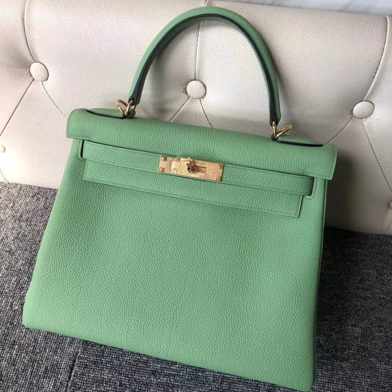 Hermès(爱马仕)Kelly 28cm 原厂小牛皮 togo 3i 牛油果绿 金扣 顶级手缝 现货-拉尔森鳄鱼皮具定制 - 爱马仕包包官网 Hermès(爱马仕)Kelly 28cm 原厂小牛皮 togo 3i 牛油果绿 金扣 顶级手缝 现货